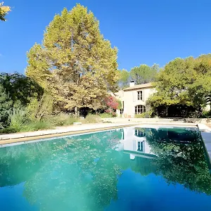 Villa Mas Des Cigales Et Roulotte, Lambesc